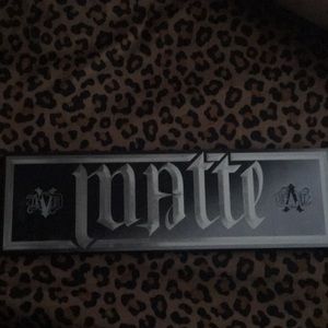Kat Von D metal matte palette